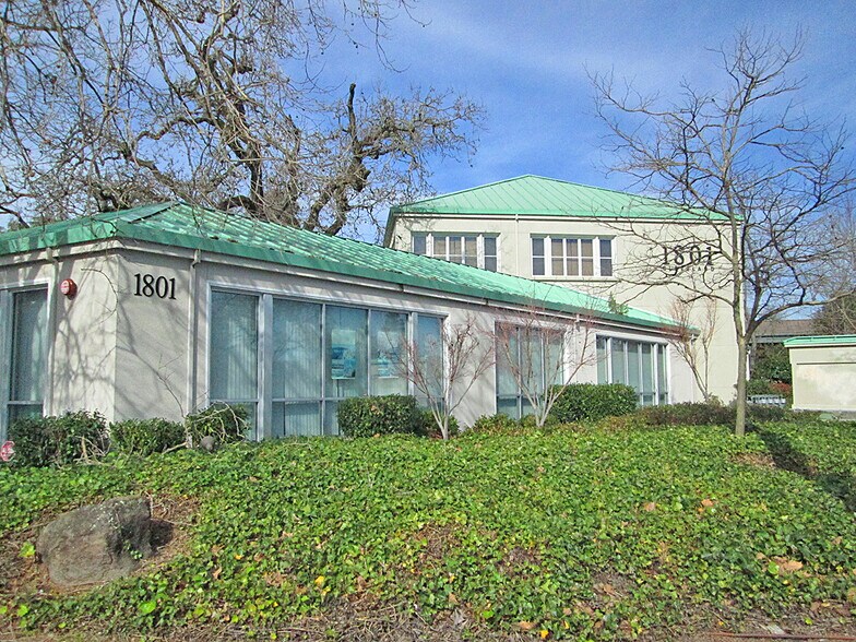 1801 Cleveland Ave, Santa Rosa, CA à louer - Photo du bâtiment - Image 1 de 1