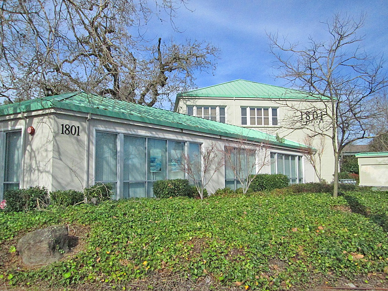 1801 Cleveland Ave, Santa Rosa, CA à louer Photo du bâtiment- Image 1 de 2
