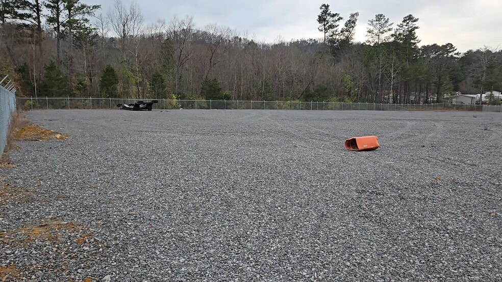 00 Dinah Blvd, Rossville, GA for lease - Commercial Listing Video - Image 2 of 8