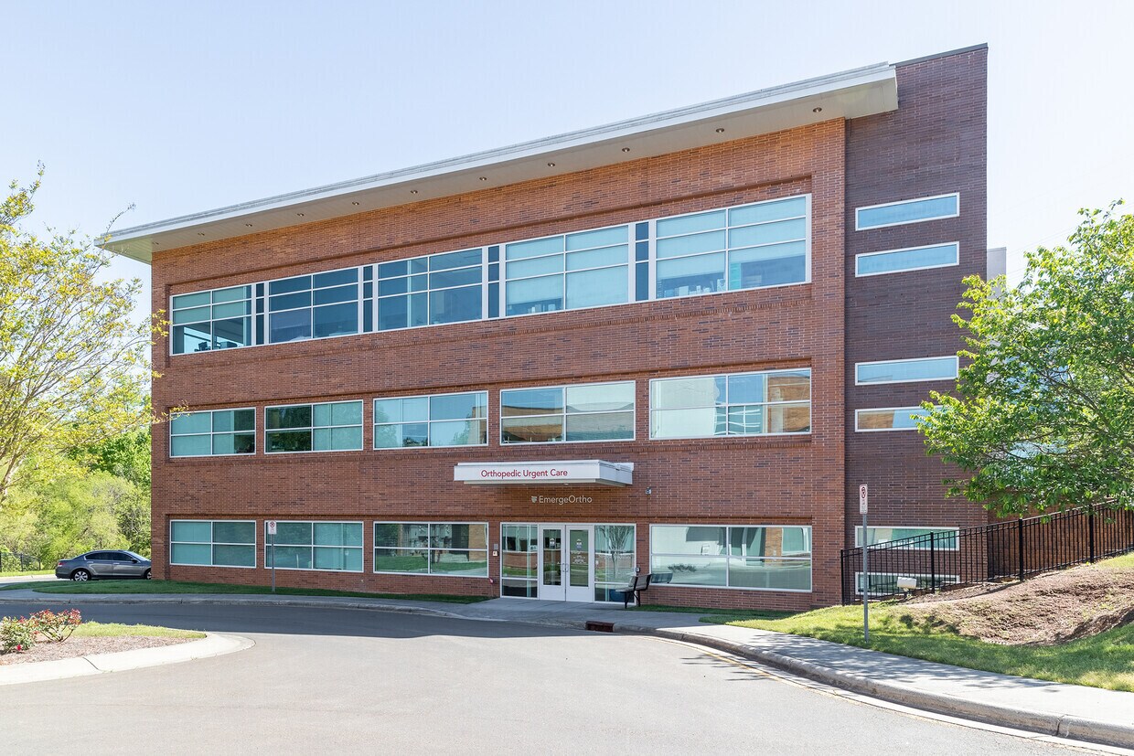 249 E NC 54 Hwy, Durham, NC for lease Building Photo- Image 1 of 3