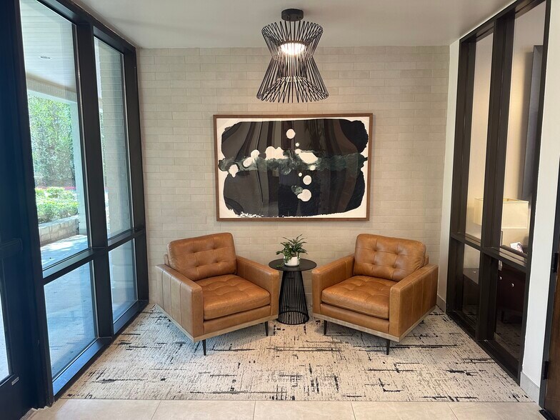 3811 Bee Caves Rd, Austin, TX à louer - Photo du bâtiment - Image 3 de 13