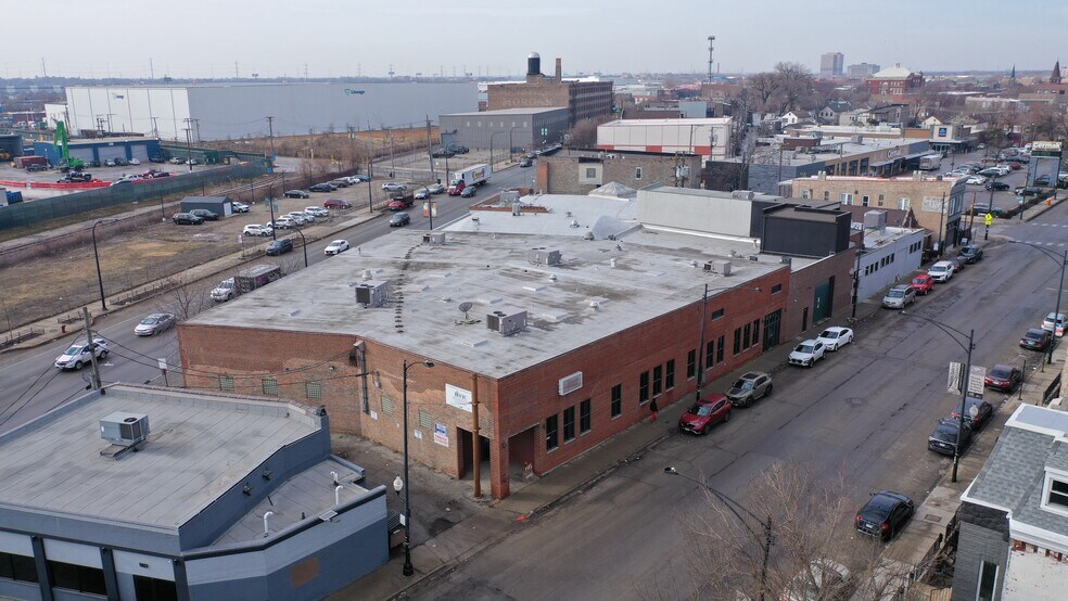 1643 W Cermak Rd, Chicago, IL à vendre - Photo du bâtiment - Image 3 de 4