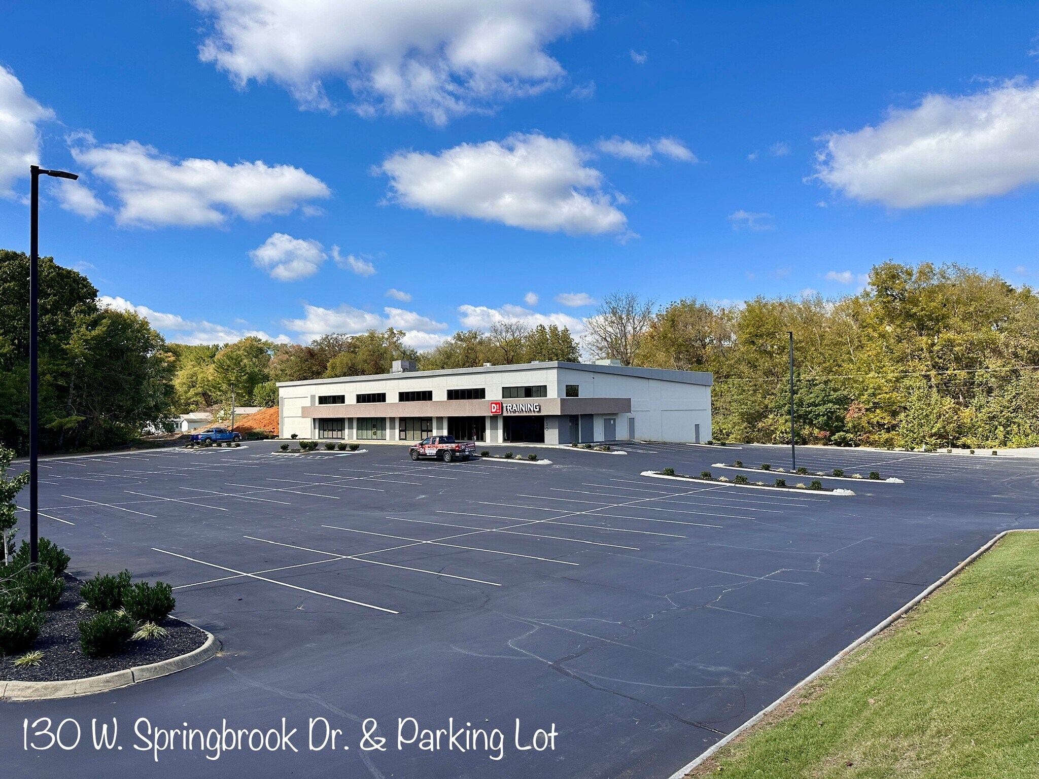 130 W Springbrook Dr, Johnson City, TN à louer Photo du bâtiment- Image 1 de 7