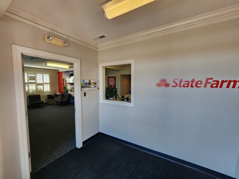 7006 Pelham Rd, Greenville, SC à louer - Photo intérieure - Image 2 de 16