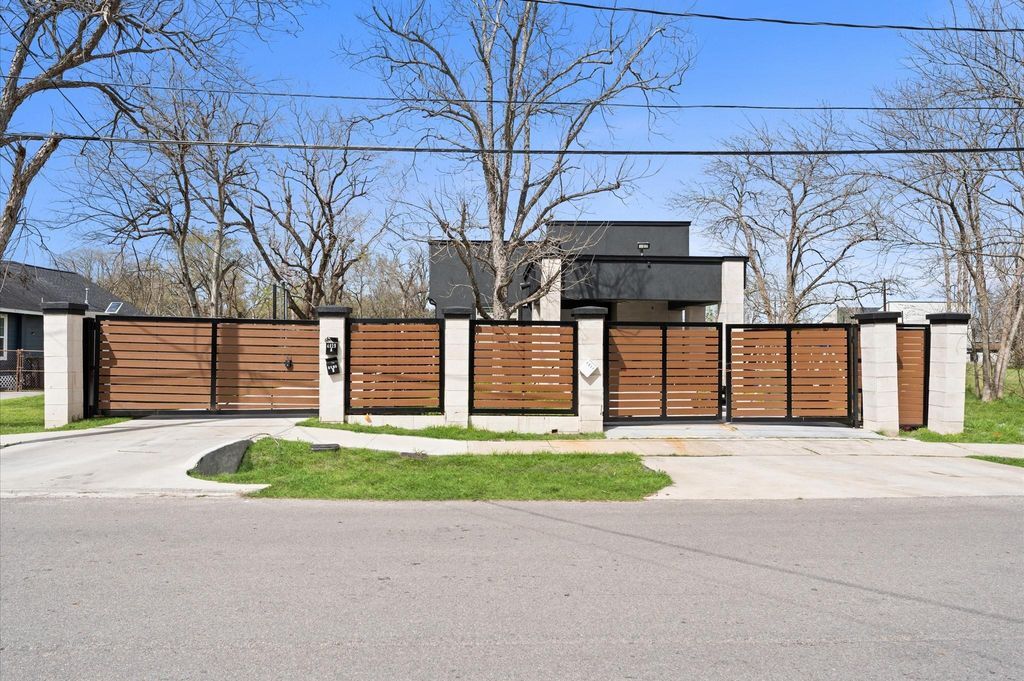 4929 Wilmington St, Houston, TX for sale Primary Photo- Image 1 of 30