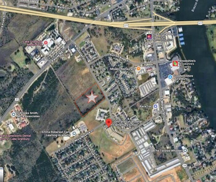 1300 Meadows dr, Granbury, TX for sale - Building Photo - Image 3 of 4