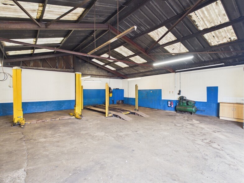 117 West High St, Forfar à vendre - Photo du bâtiment - Image 2 de 8
