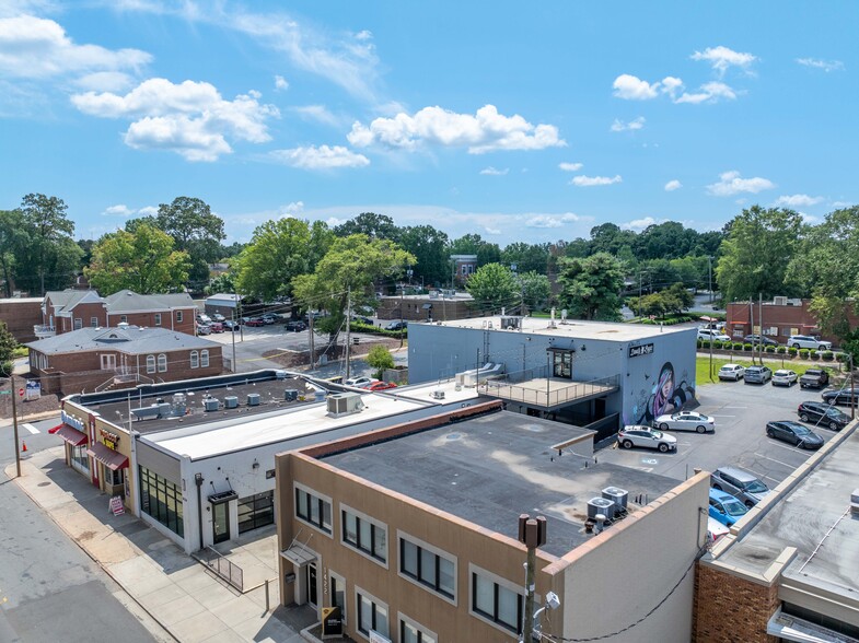 1426 E 4th St, Charlotte, NC à louer - Photo du bâtiment - Image 2 de 7