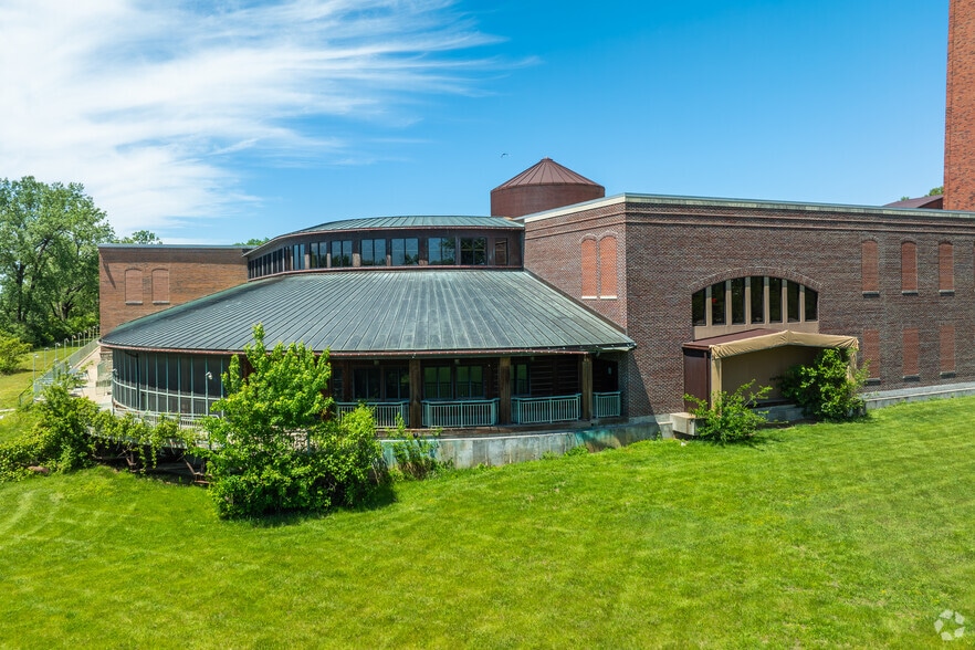 6711 NE Birmingham Rd, Kansas City, MO for lease - Primary Photo - Image 1 of 15