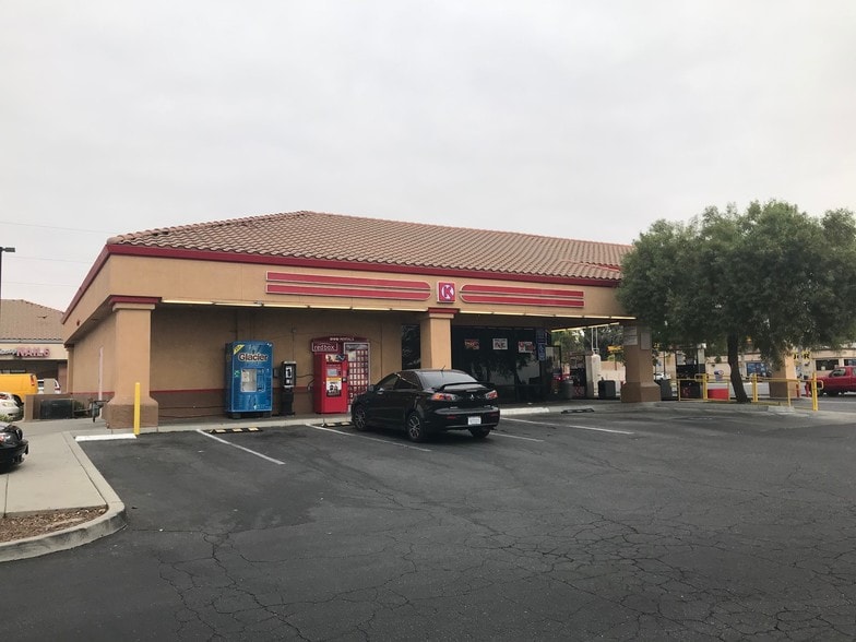 Fairfax, Bakersfield, CA à louer - Photo du bâtiment - Image 2 de 14