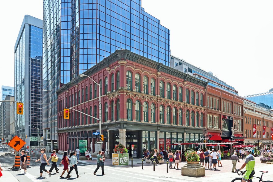 155 Queen St, Ottawa, ON à louer - Photo du bâtiment - Image 3 de 3
