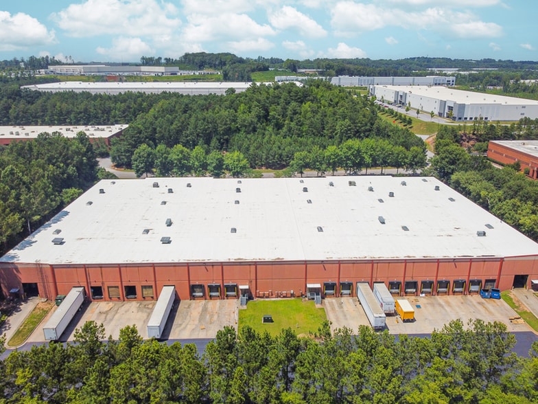 8015 Second Flag Dr, Austell, GA for lease - Building Photo - Image 2 of 6