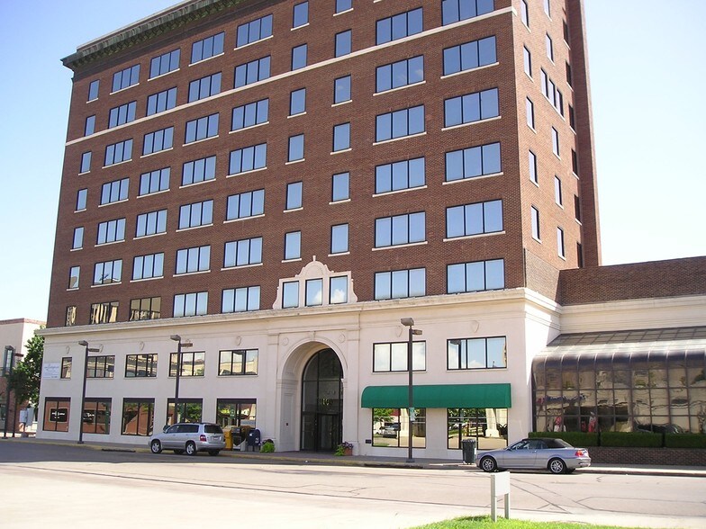 100 N 6th St, Waco, TX à louer - Photo principale - Image 1 de 1