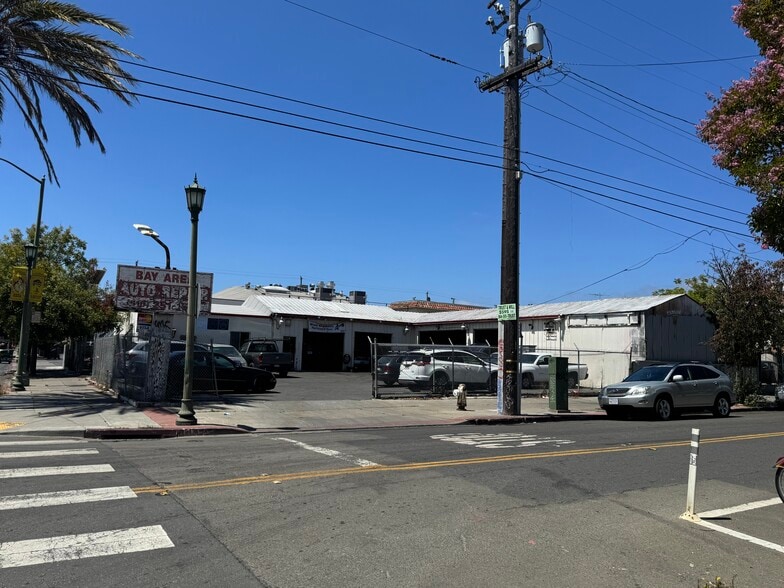 550 E 12th St, Oakland, CA for sale - Building Photo - Image 3 of 7