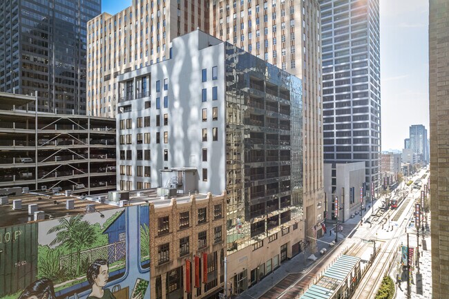 Plus de détails pour 917 Main St, Houston, TX - Multi-résidentiel à vendre