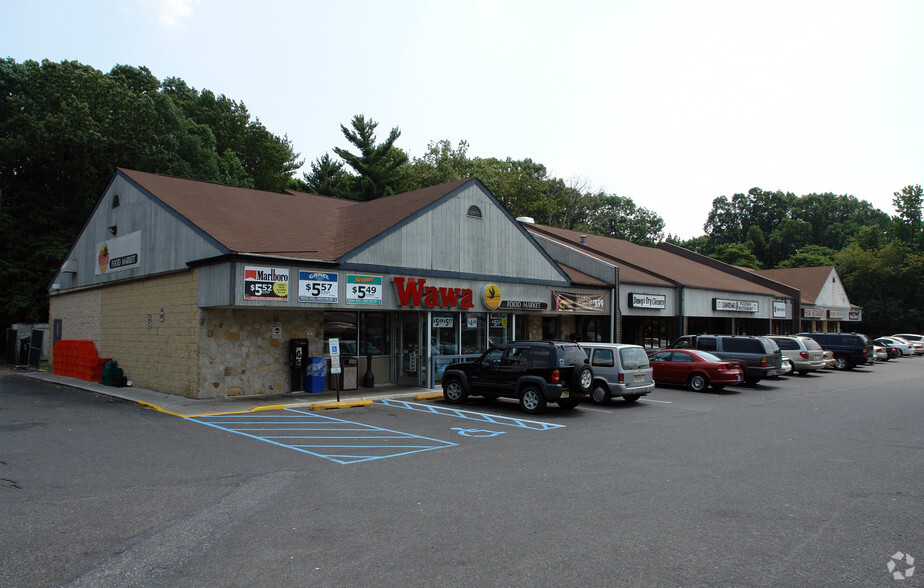 71 Lakeview Dr, Gibbsboro, NJ for lease - Primary Photo - Image 1 of 1