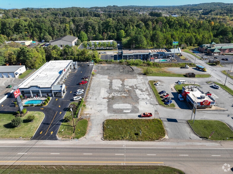 1207 Hwy 321 N, Lenoir City, TN for sale - Primary Photo - Image 1 of 4