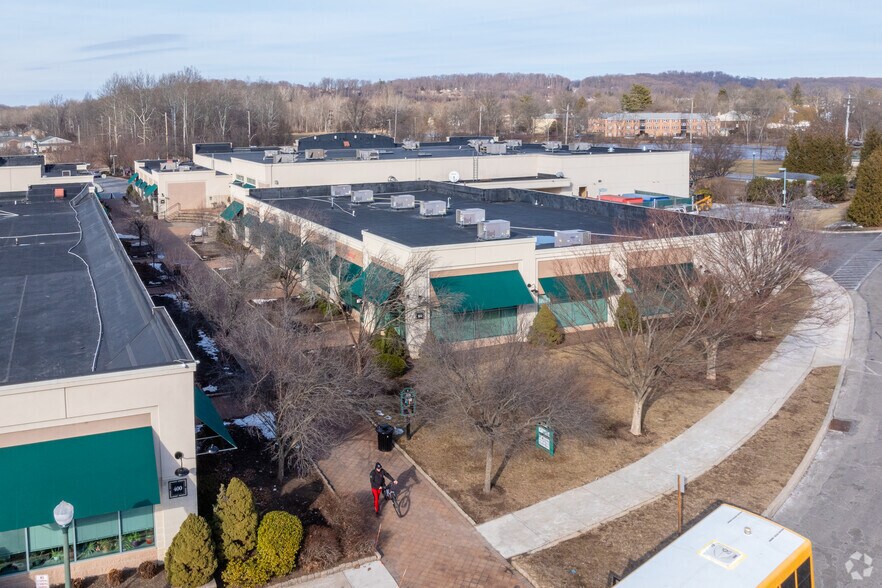 150 E Pennsylvania Ave, Downingtown, PA à vendre - Photo du bâtiment - Image 3 de 5