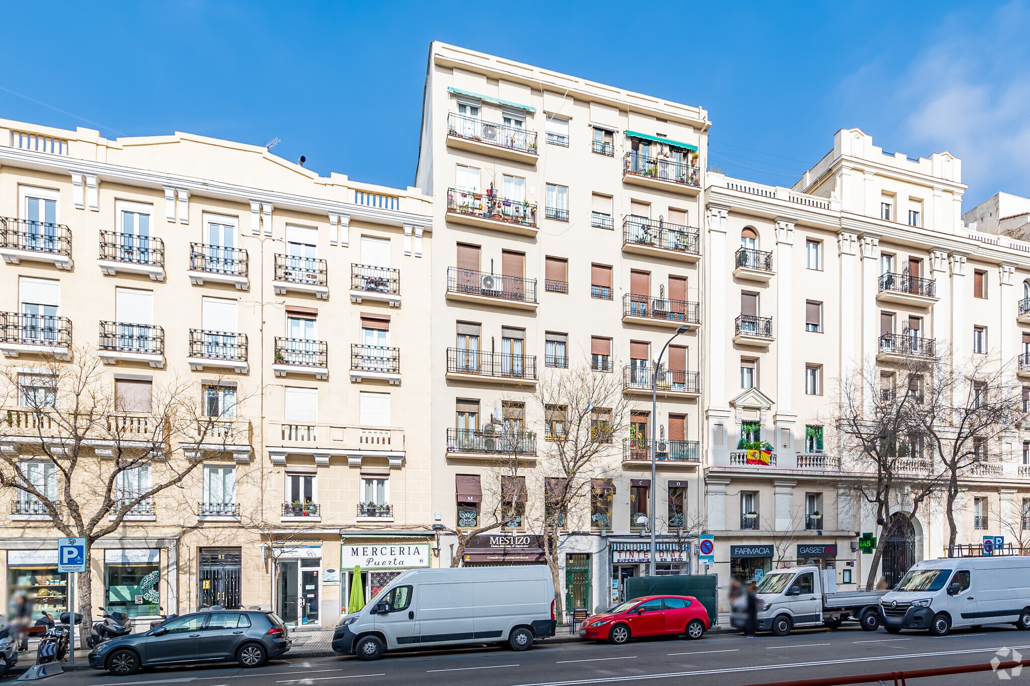 Retail in Madrid, Madrid for lease Primary Photo- Image 1 of 2