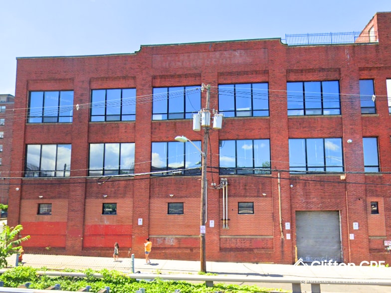 2 Aspen Pl, Passaic, NJ à louer - Photo du bâtiment - Image 3 de 11