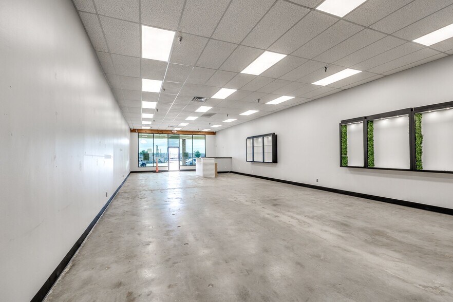 115 N Mustang Rd, Mustang, OK à louer - Photo du bâtiment - Image 2 de 16