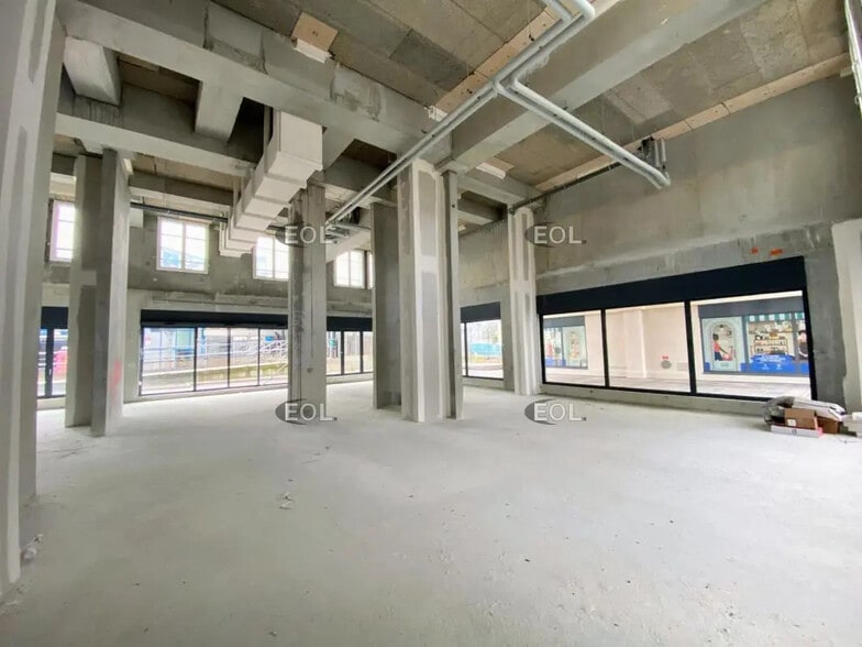 Commerce de détail dans Clamart à louer - Photo intérieure - Image 3 de 5