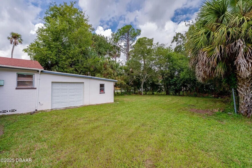710 Orange Ave, Daytona Beach, FL à louer - Photo du bâtiment - Image 3 de 5
