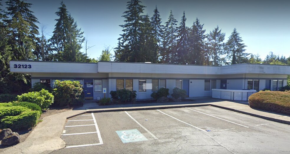 32123 1st Ave S, Federal Way, WA à louer - Photo du bâtiment - Image 3 de 14