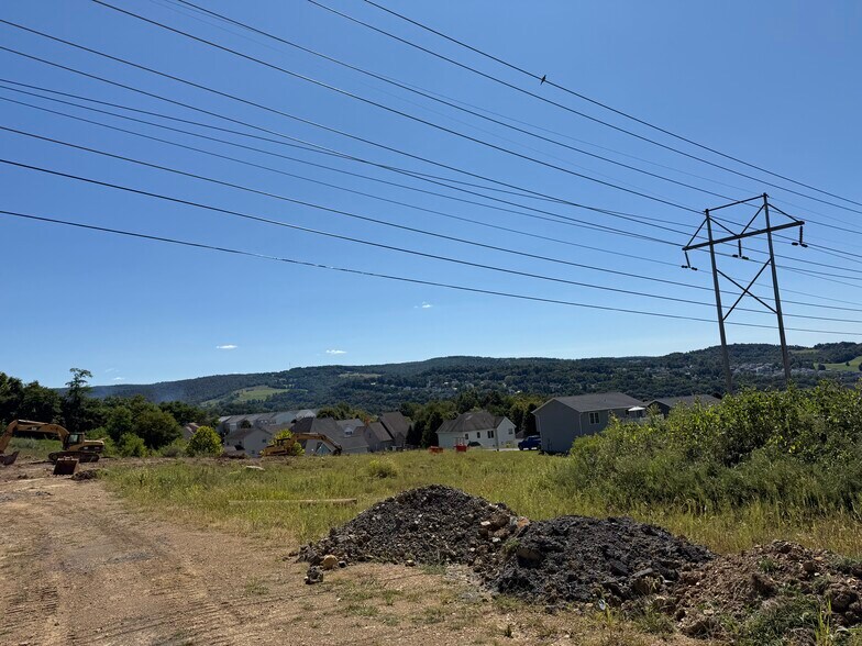 113 Summit Ridge Ave, Morgantown, WV à vendre - Photo du bâtiment - Image 2 de 6