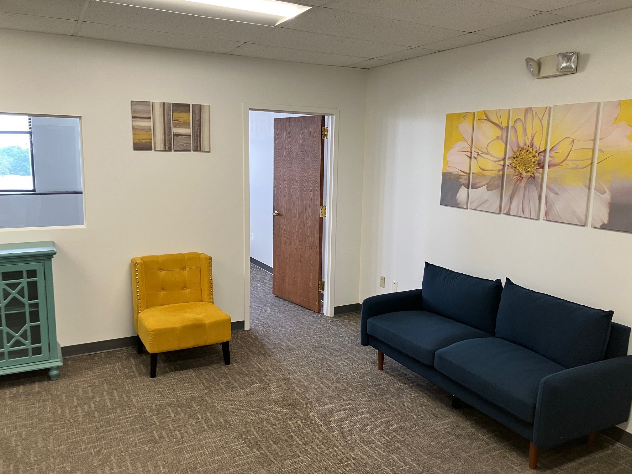 4240 Blue Ridge Blvd, Kansas City, MO for lease Interior Photo- Image 1 of 6