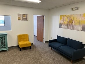 4240 Blue Ridge Blvd, Kansas City, MO for lease Interior Photo- Image 1 of 6