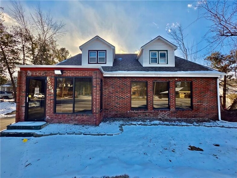 6864 E Genesee St, Fayetteville, NY à louer - Photo principale - Image 1 de 13