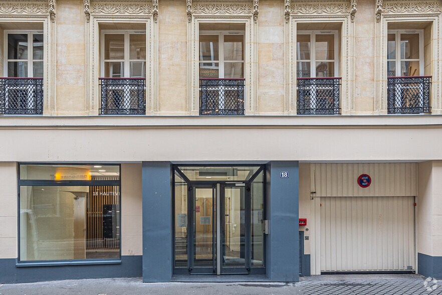 18 Rue D'Hauteville, Paris à louer - Photo du bâtiment - Image 3 de 19