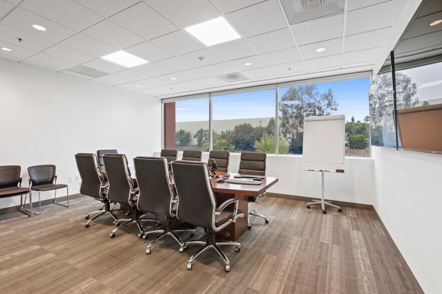 408 Saturn St, Brea, CA à louer - Photo intérieure - Image 2 de 10