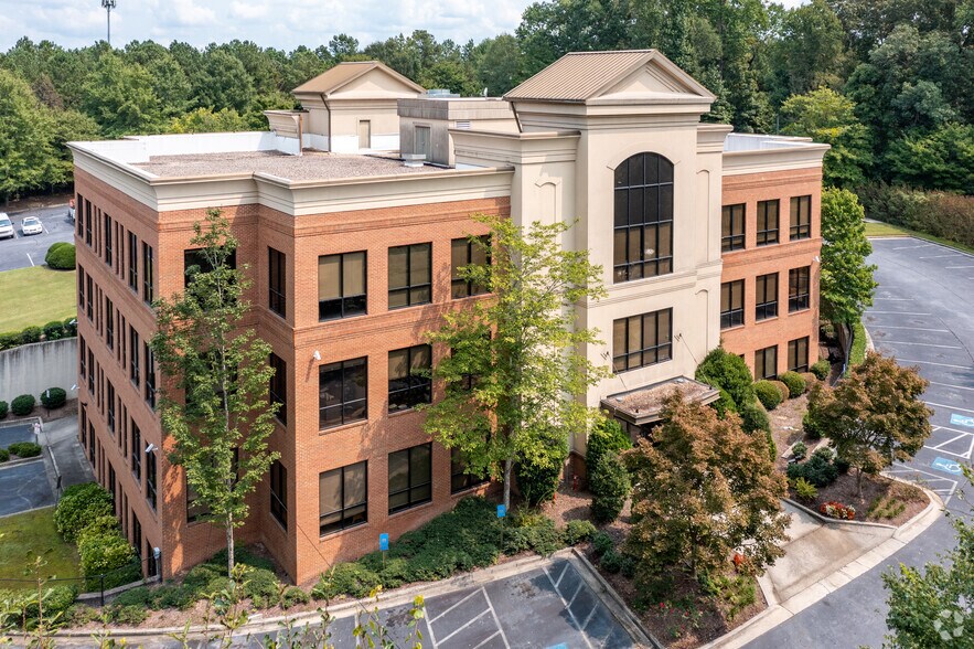 3915 Cascade Rd, Atlanta, GA à louer - Photo du bâtiment - Image 3 de 21