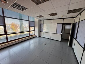 Office in Tres Cantos, Madrid for lease Interior Photo- Image 2 of 14