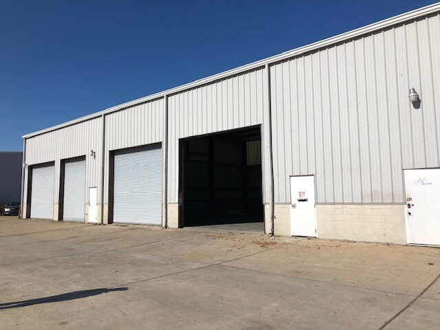 2501 Karbach St, Houston, TX à louer - Photo du bâtiment - Image 3 de 8