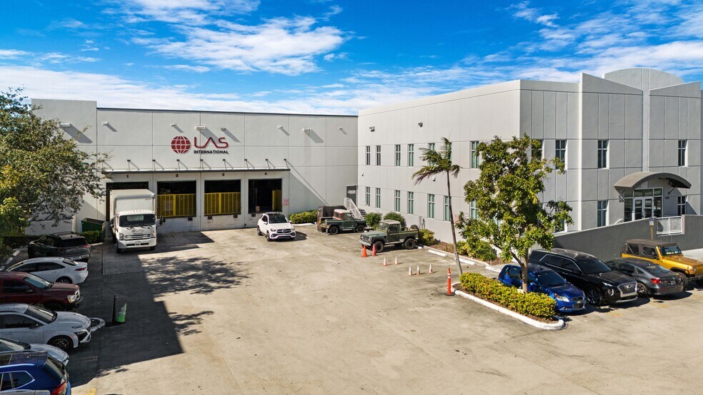 3500-3508 NW 114th Ave, Miami, FL à louer - Photo du bâtiment - Image 3 de 16