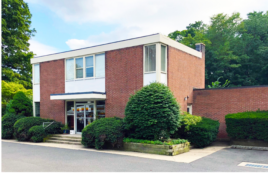 215 Danbury Rd, Wilton, CT à vendre - Photo du bâtiment - Image 2 de 7
