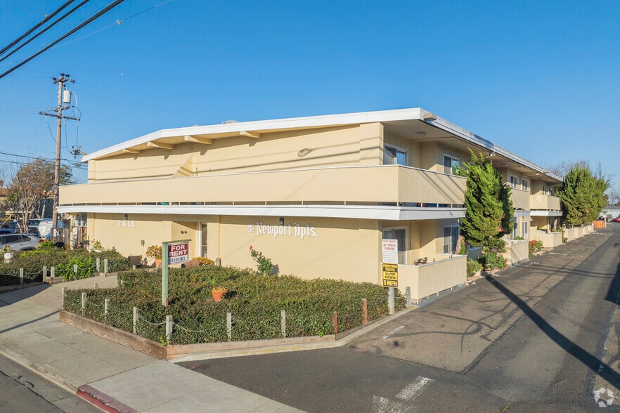 2615 Marina Blvd, San Leandro, CA for sale - Primary Photo - Image 1 of 24