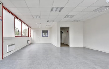 Avenue Du Québec, Villebon-sur-Yvette for lease Interior Photo- Image 2 of 12