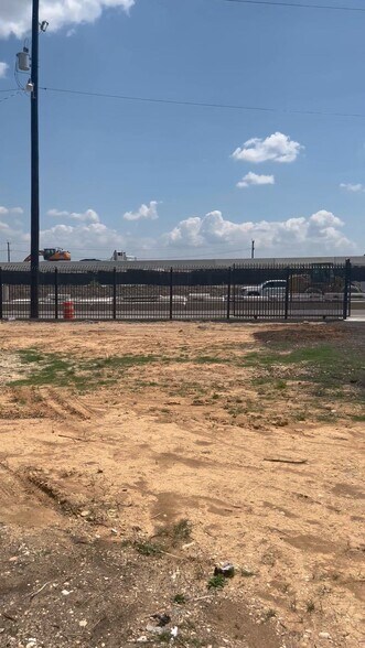 11825 Interstate 10 E, Schertz, TX for sale - Commercial Listing Video - Image 2 of 24