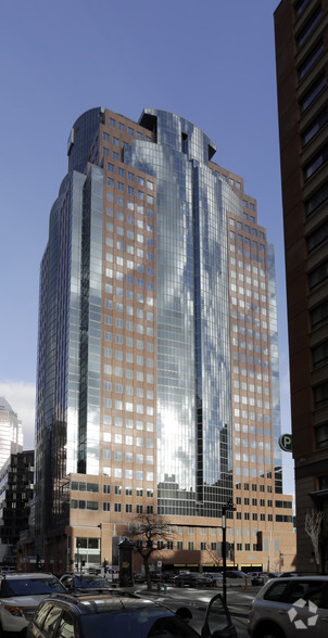 1800 Av McGill College, Montréal, QC à louer - Photo du bâtiment - Image 2 de 4