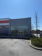 3021 Veterans Rd W, Staten Island, NY à louer Photo du bâtiment- Image 2 de 6