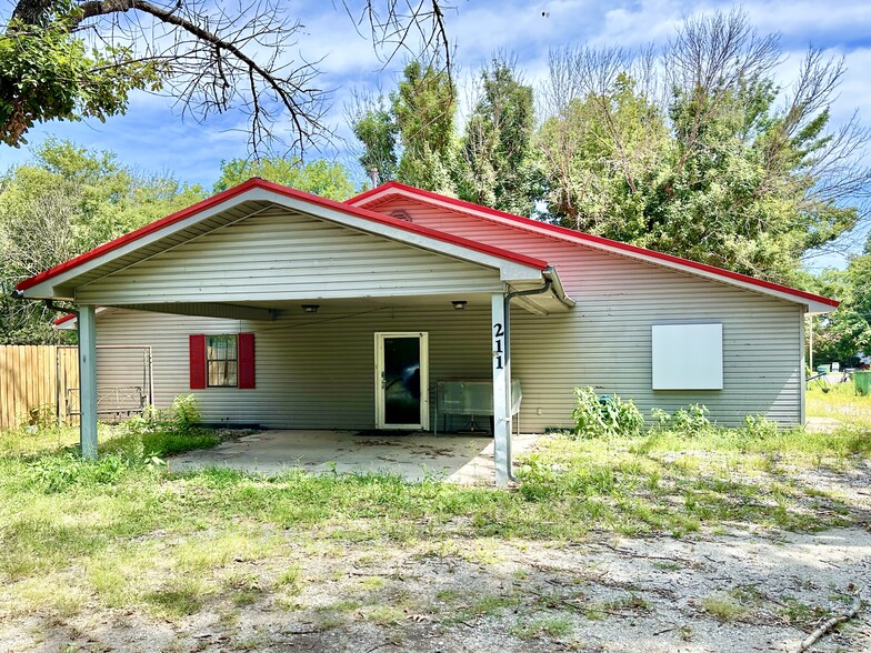 211 SW Lawrence St, Hoxie, AR for sale - Building Photo - Image 1 of 12