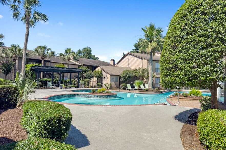 3131 Hayes Rd, Houston, TX à vendre - Photo du bâtiment - Image 2 de 62