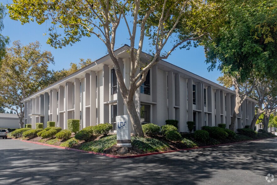 2910-2960 Scott Blvd, Santa Clara, CA à louer - Photo principale - Image 1 de 24