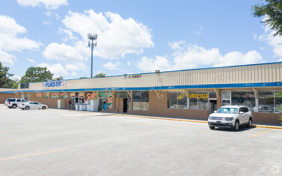 5907-5933 Merrill Rd, Jacksonville, FL à louer - Photo du bâtiment - Image 2 de 5