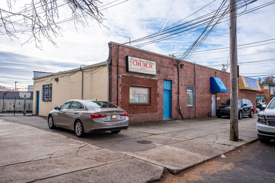 1951-1953 Grand Ave, Baldwin, NY for sale - Building Photo - Image 3 of 5