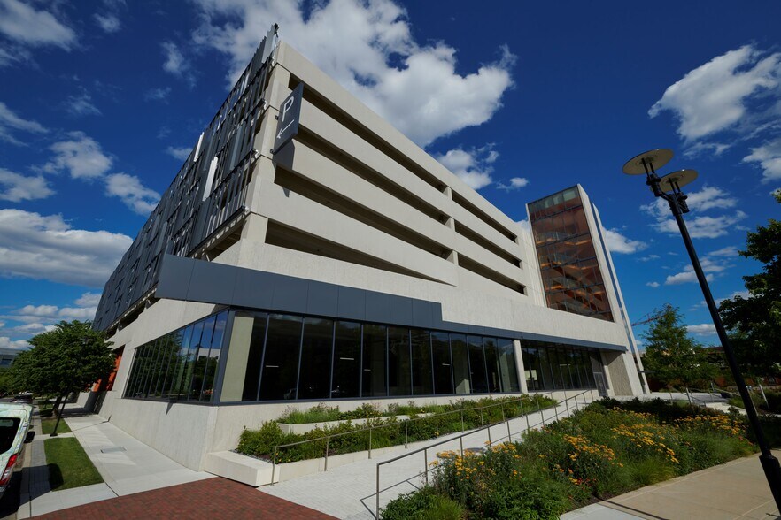 1250 Intrepid Ave, Philadelphia, PA à louer - Photo du bâtiment - Image 1 de 5